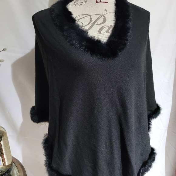 NWT Vintage BETTE SUNG faux fur lined poncho S/M - Picture 7 of 8
